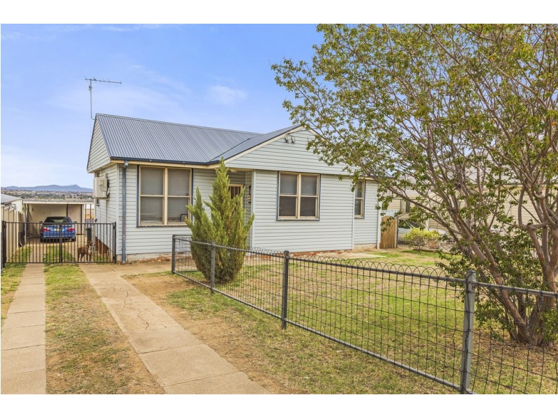5 Peel Street, Tamworth NSW 2340