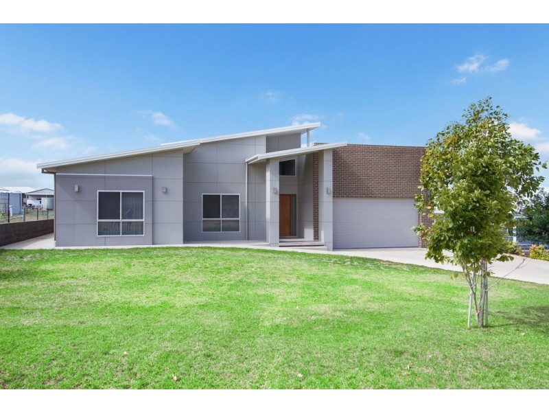 3 Jarrah Road, Tamworth NSW 2340