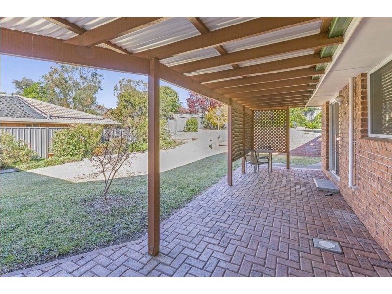 27 Windhover Crescent, Tamworth NSW 2340