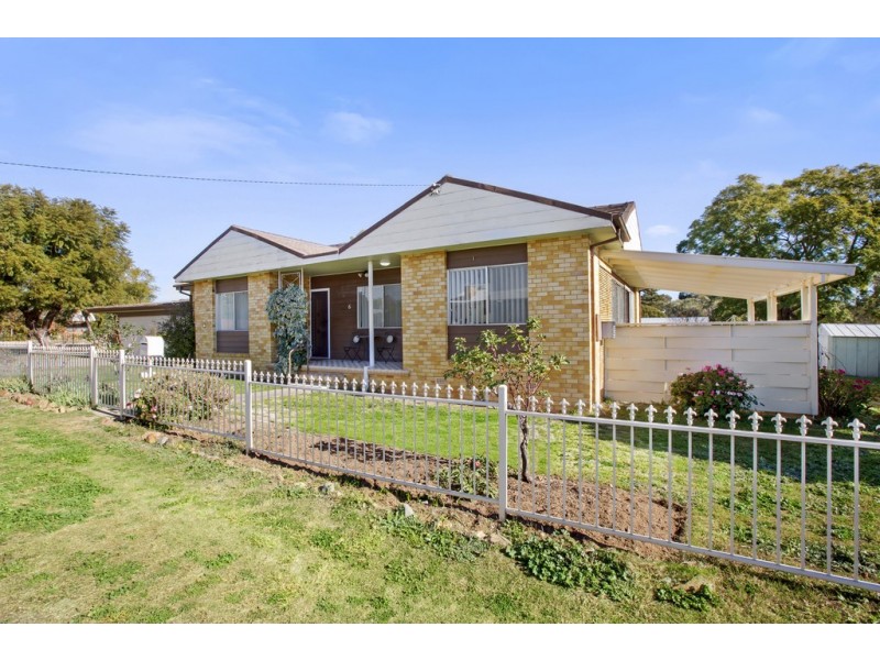 41 Oak Street, Tamworth NSW 2340