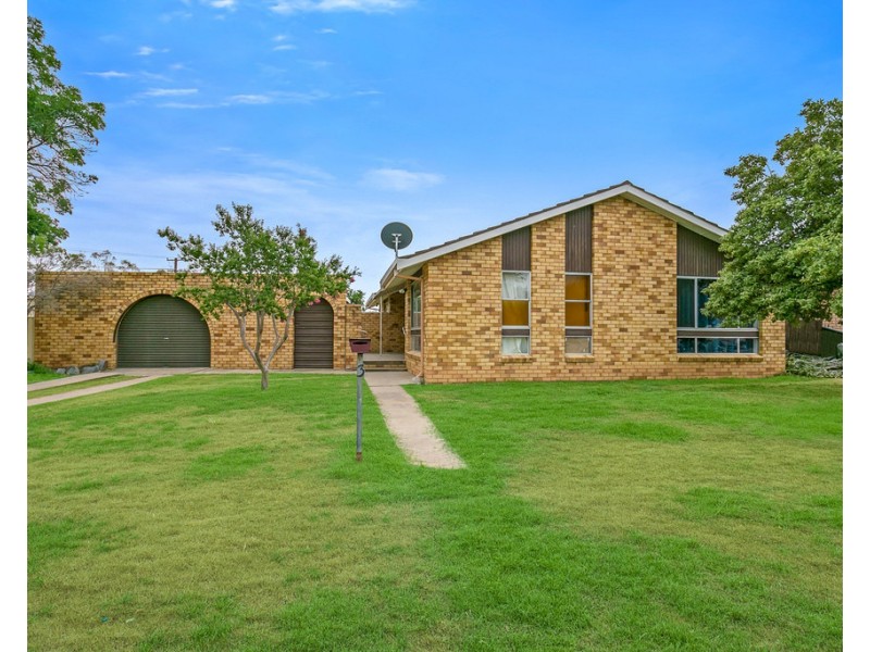 3 Dandaloo Street, Tamworth NSW 2340