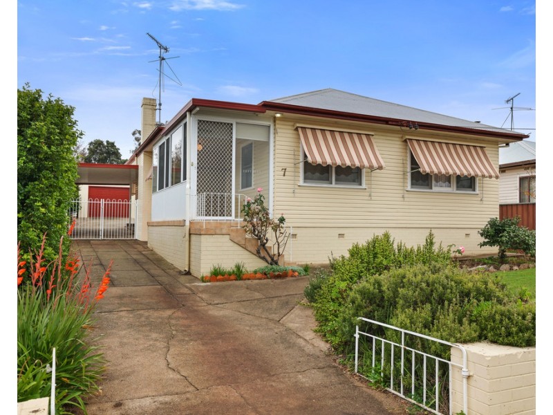 7 Kent Street, Tamworth NSW 2340