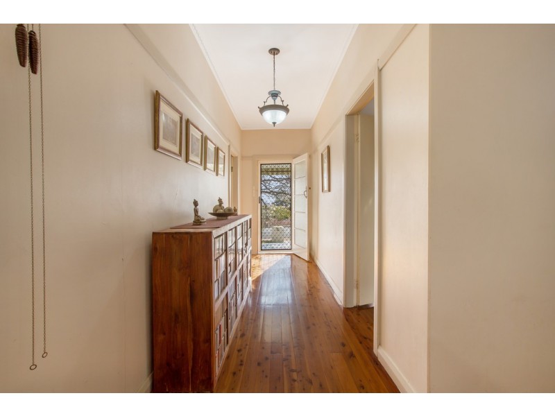 9 Janison Street, Tamworth NSW 2340