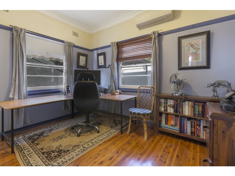 9 Janison Street, Tamworth NSW 2340