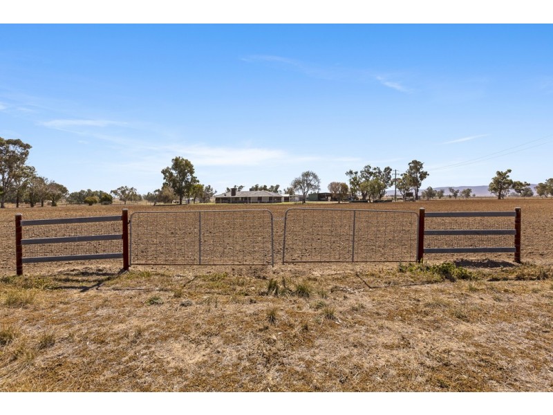 218 Old Winton Road, Tamworth NSW 2340