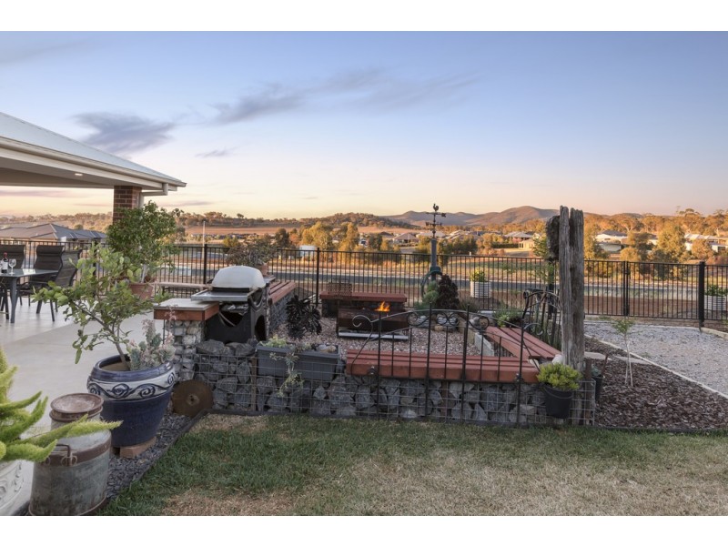 122 Verdelho Drive, Tamworth NSW 2340