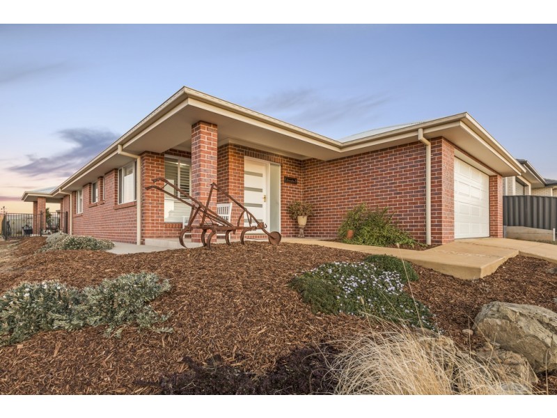 122 Verdelho Drive, Tamworth NSW 2340