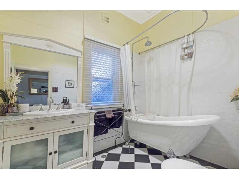 59 Roderick Street, Tamworth NSW 2340