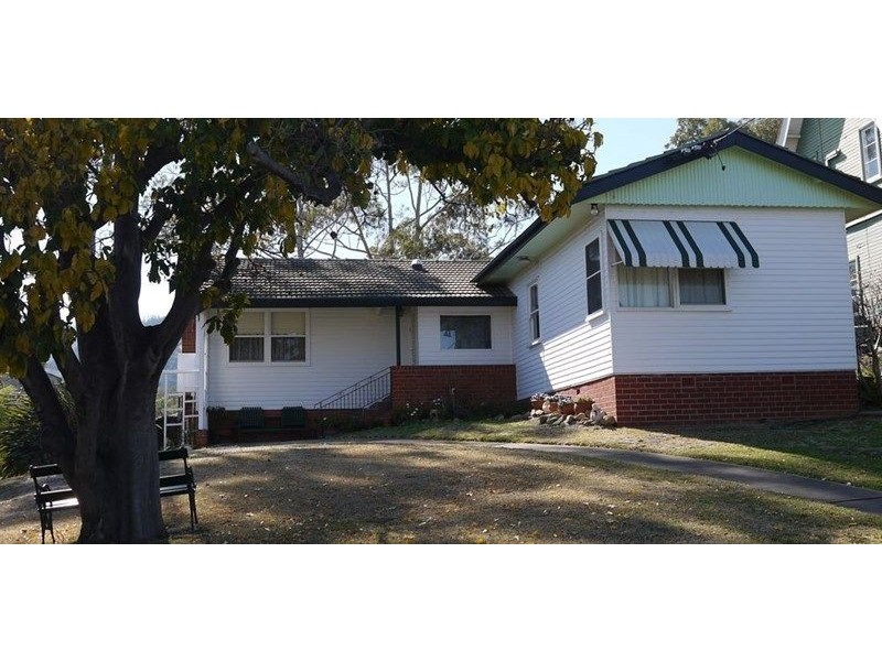 5 Neridah Avenue, East Tamworth NSW 2340