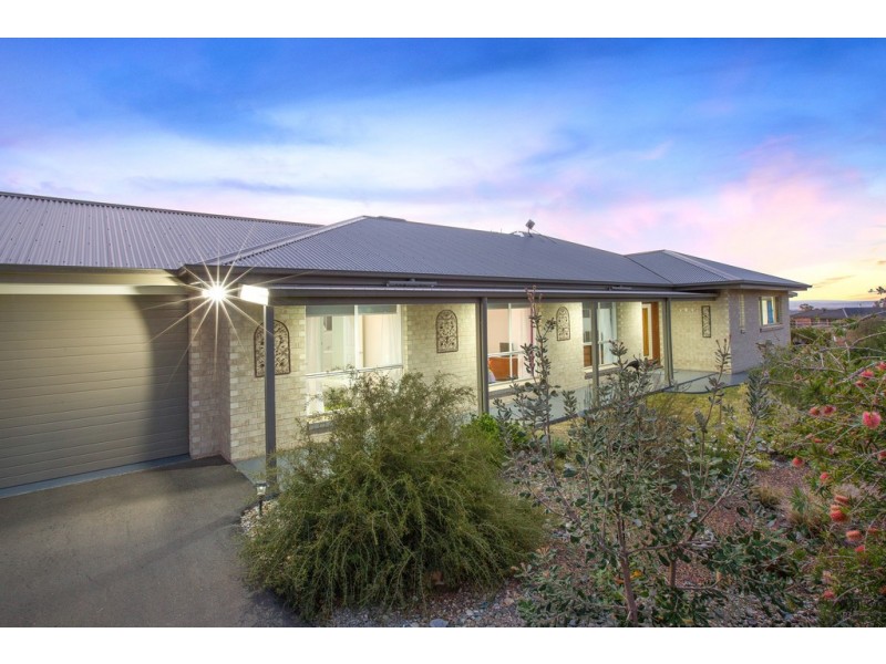 6 Highland Place, Tamworth NSW 2340