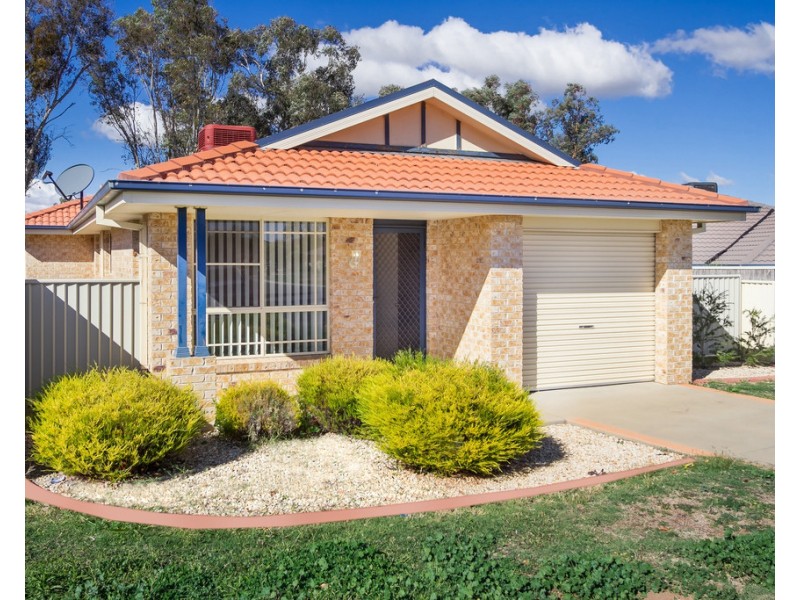13A James Place, Tamworth NSW 2340