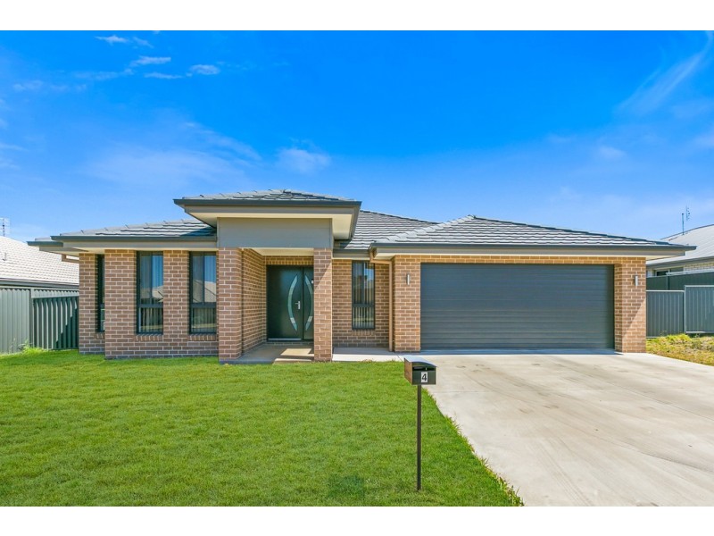 4 Kingham Street, Tamworth NSW 2340