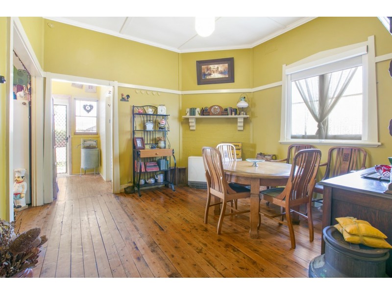 20 Denne Street, Tamworth NSW 2340