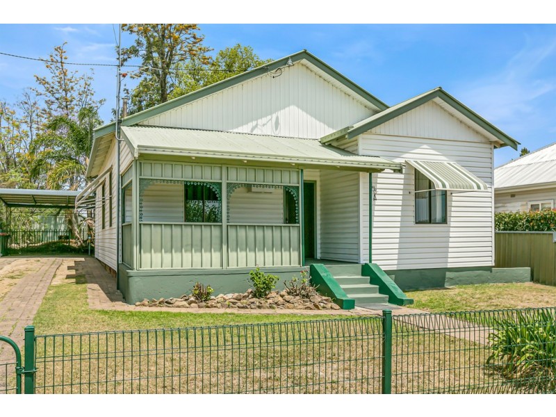 4 Gidley Street, Tamworth NSW 2340