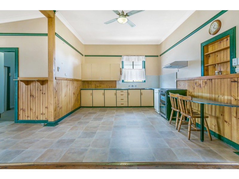 4 Gidley Street, Tamworth NSW 2340