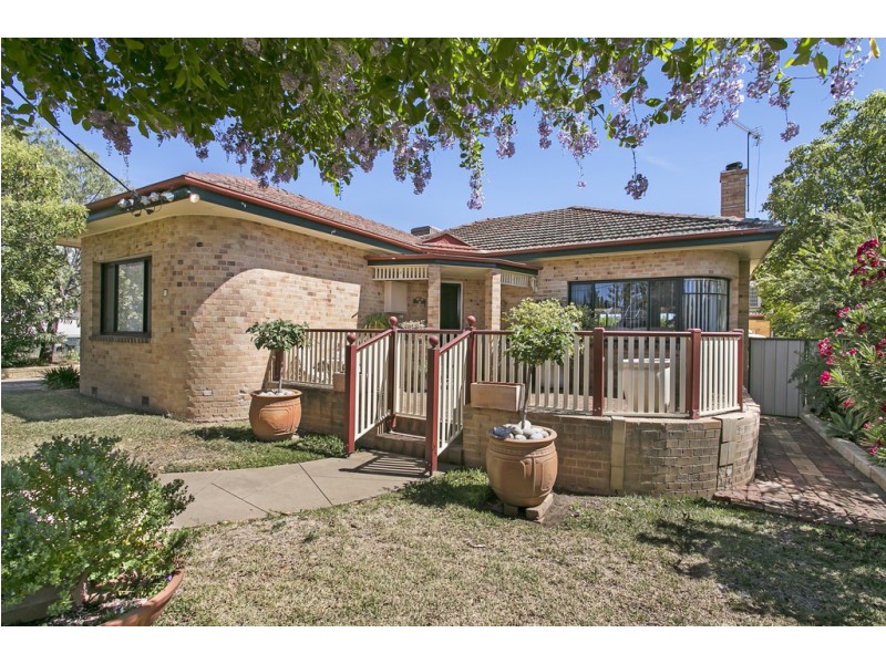 4 Robyn Street, Tamworth NSW 2340