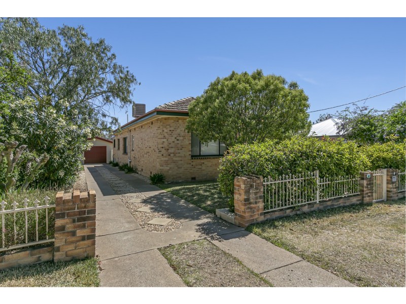 4 Robyn Street, Tamworth NSW 2340