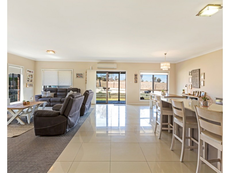 12 Karenvar Street, Tamworth NSW 2340