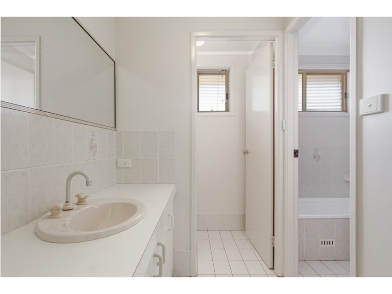 14 Camira Crescent, Tamworth NSW 2340