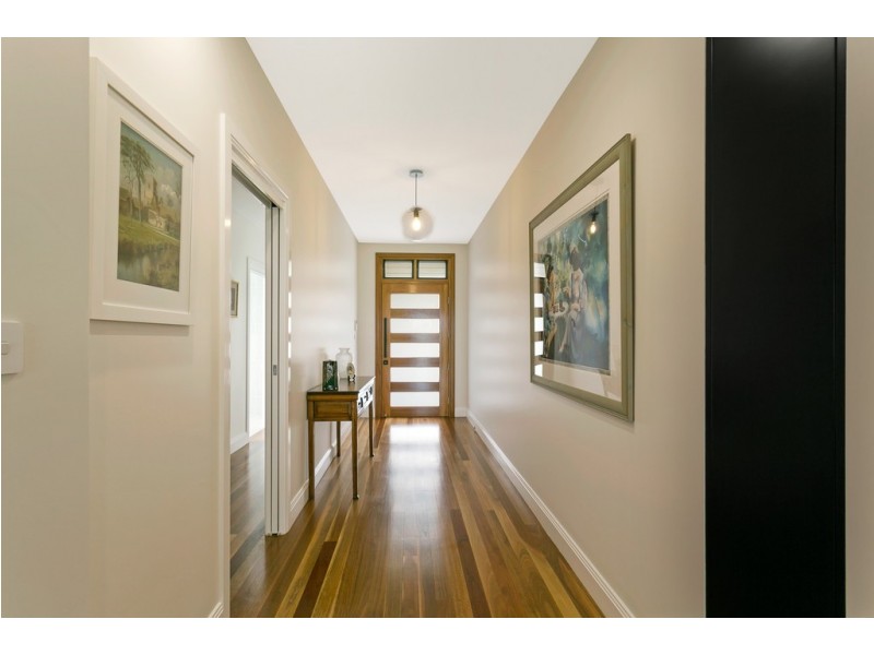 24 Rodeo Drive, Tamworth NSW 2340