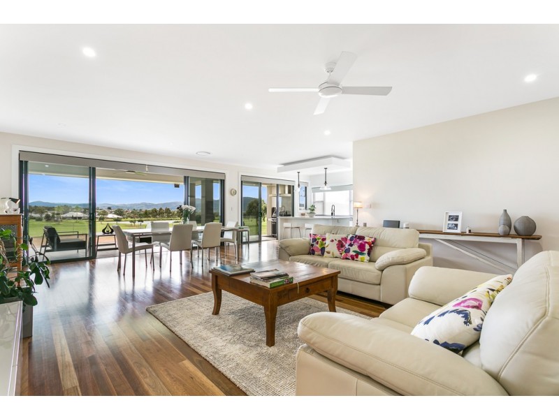 24 Rodeo Drive, Tamworth NSW 2340