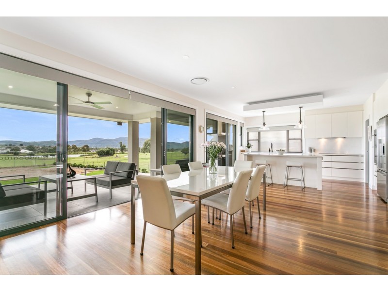 24 Rodeo Drive, Tamworth NSW 2340