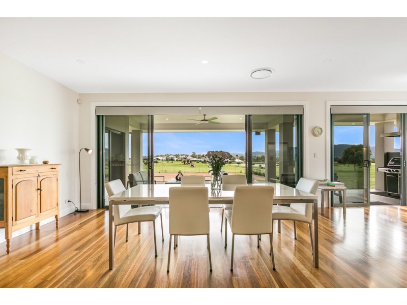 24 Rodeo Drive, Tamworth NSW 2340