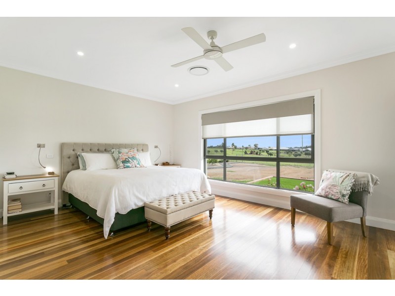 24 Rodeo Drive, Tamworth NSW 2340