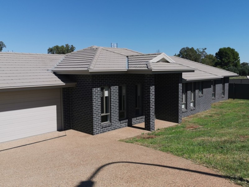19 Porter Street, Tamworth NSW 2340
