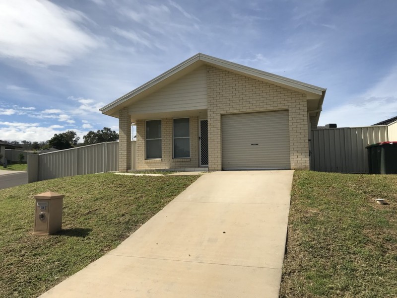 33 Higgins Lane, Tamworth NSW 2340