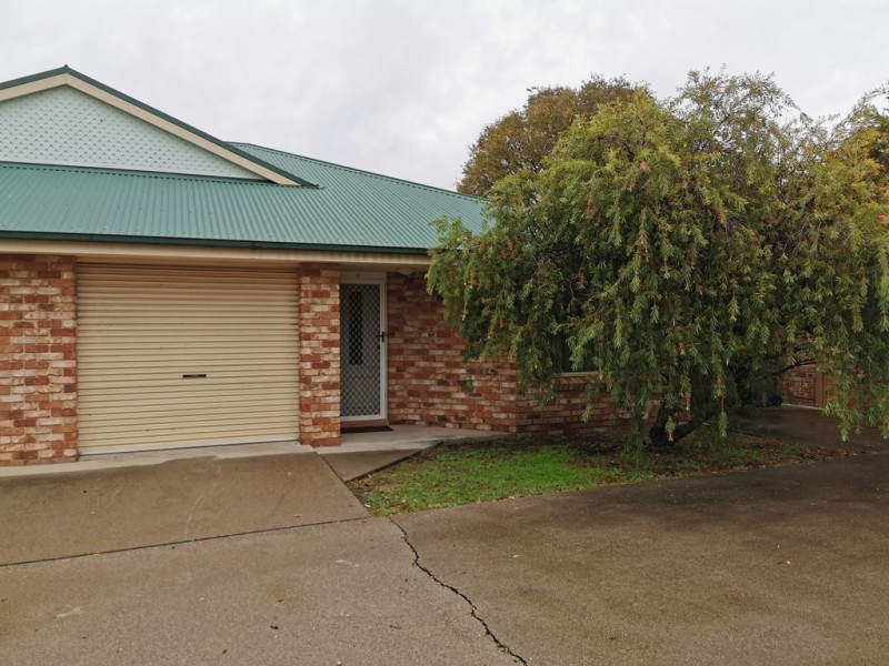 2/10 North Street, Tamworth NSW 2340