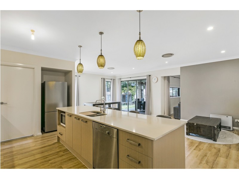 11 Mawson Close, Tamworth NSW 2340