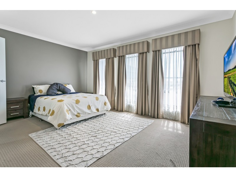 11 Mawson Close, Tamworth NSW 2340