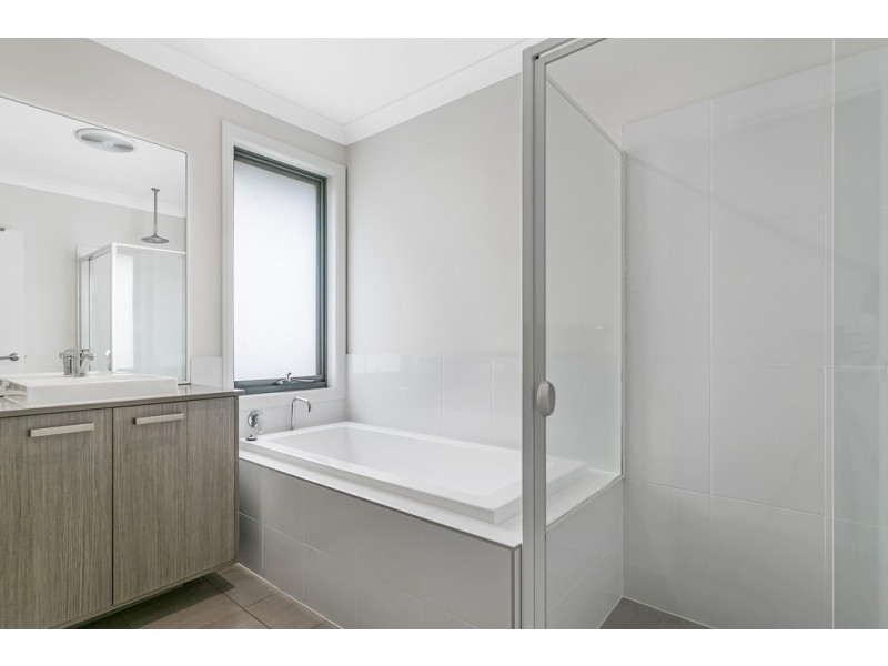 11 Mawson Close, Tamworth NSW 2340