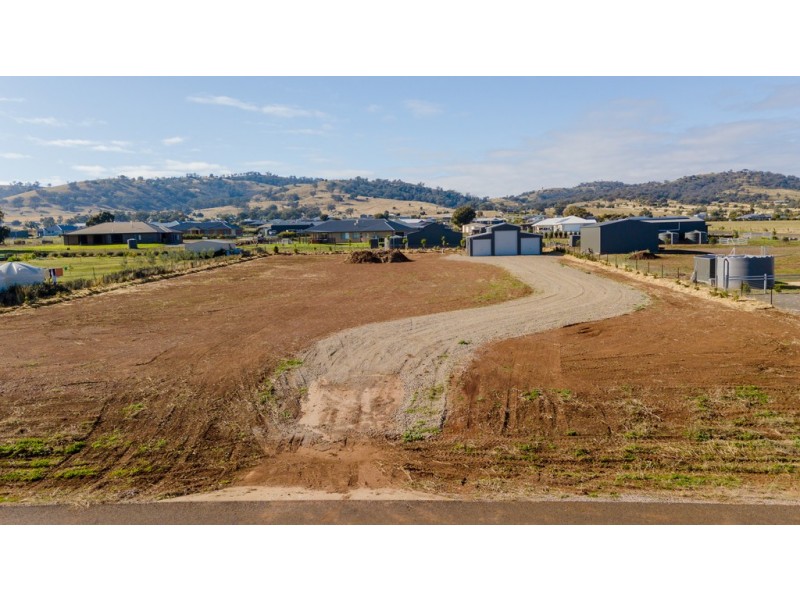 4 Wandella Court, Tamworth NSW 2340