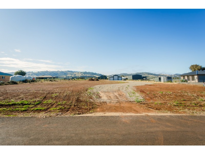 4 Wandella Court, Tamworth NSW 2340