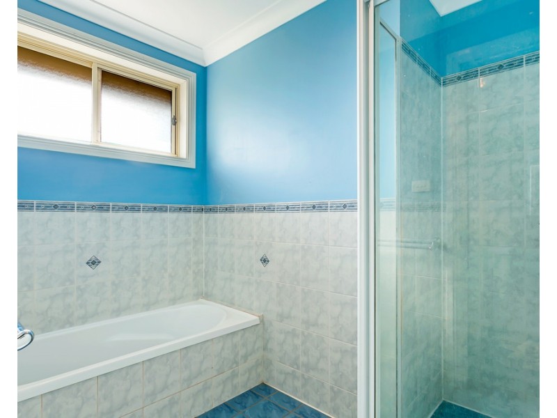 87 Glengarvin Drive, Tamworth NSW 2340