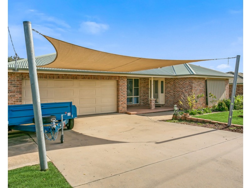 87 Glengarvin Drive, Tamworth NSW 2340