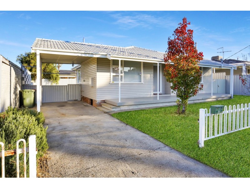 6 Larool Street, Tamworth NSW 2340