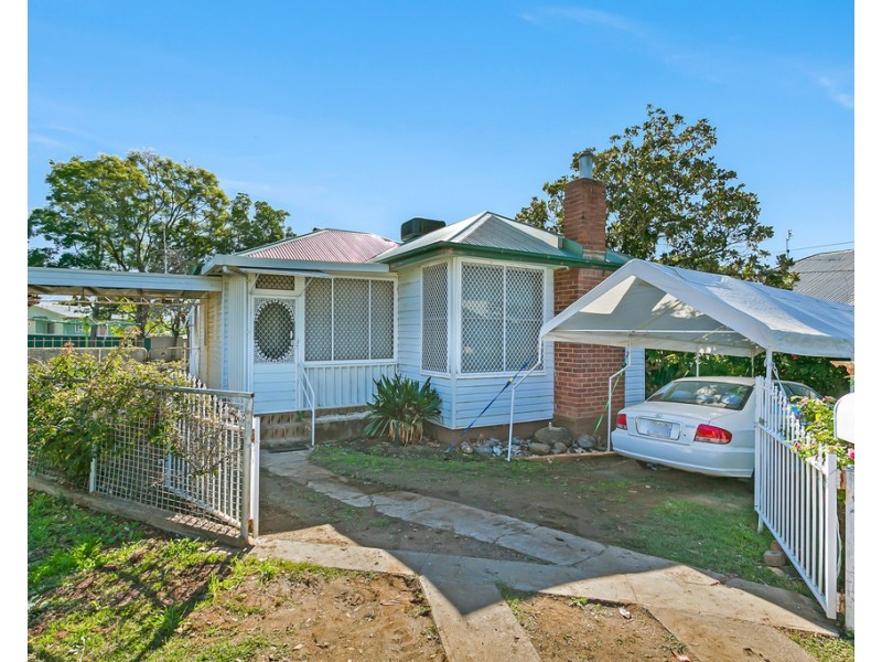 8 Mills Street, Tamworth NSW 2340