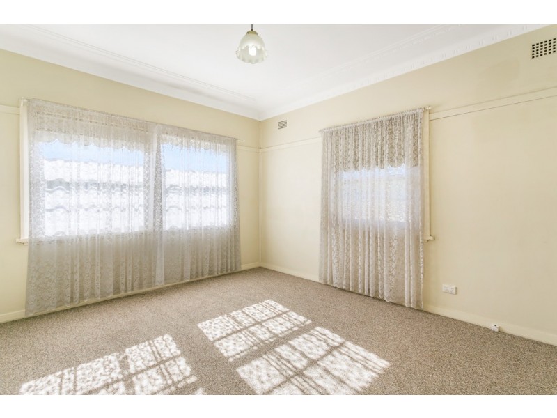 125 Piper Street, Tamworth NSW 2340