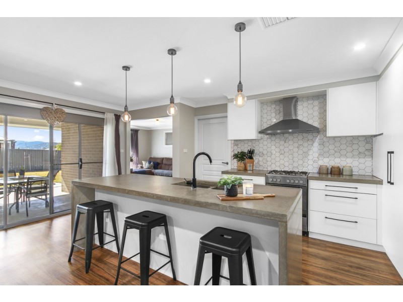 15 Faringdon Street, Tamworth NSW 2340