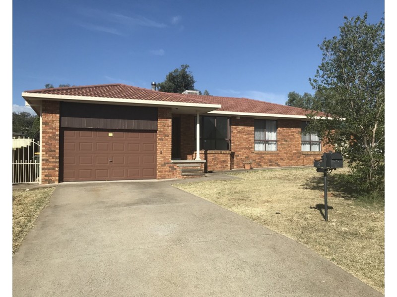 2 Charles Coxen Close, Oxley Vale NSW 2340