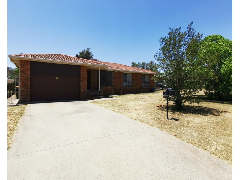2 Charles Coxen Close, Oxley Vale NSW 2340