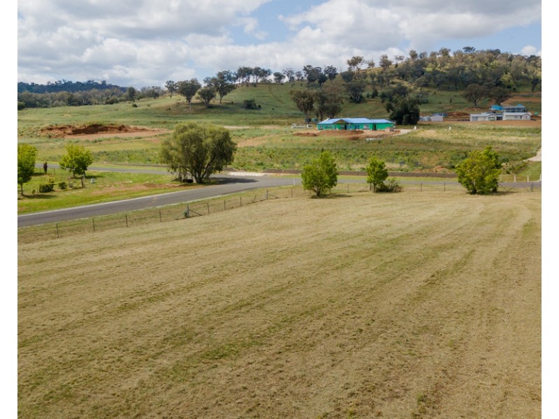 5 Barakula Drive, Tamworth NSW 2340