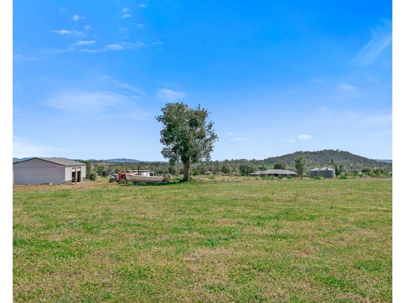 4 Thornbill Road, Tamworth NSW 2340