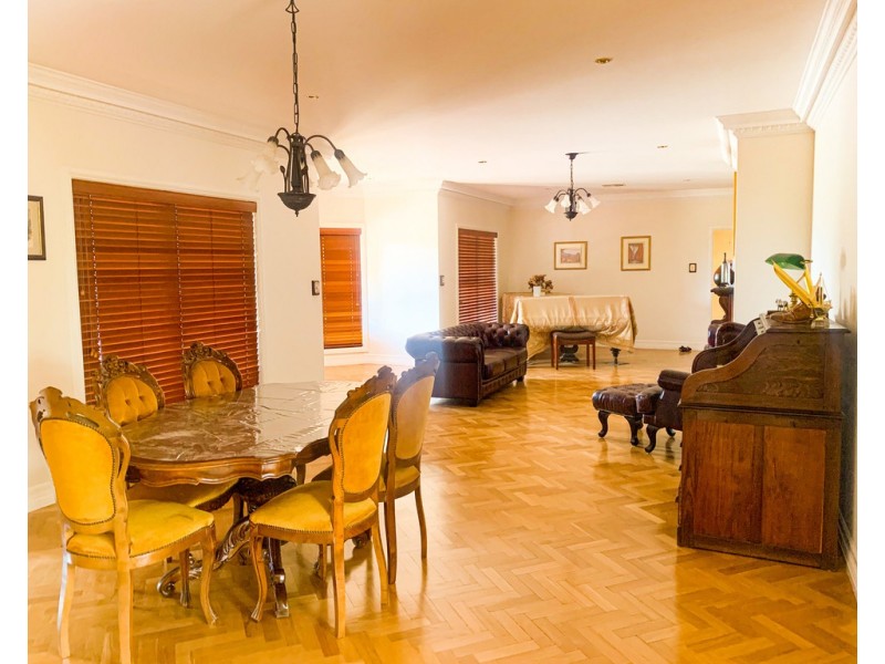 15 Kurrajong Place, Tamworth NSW 2340