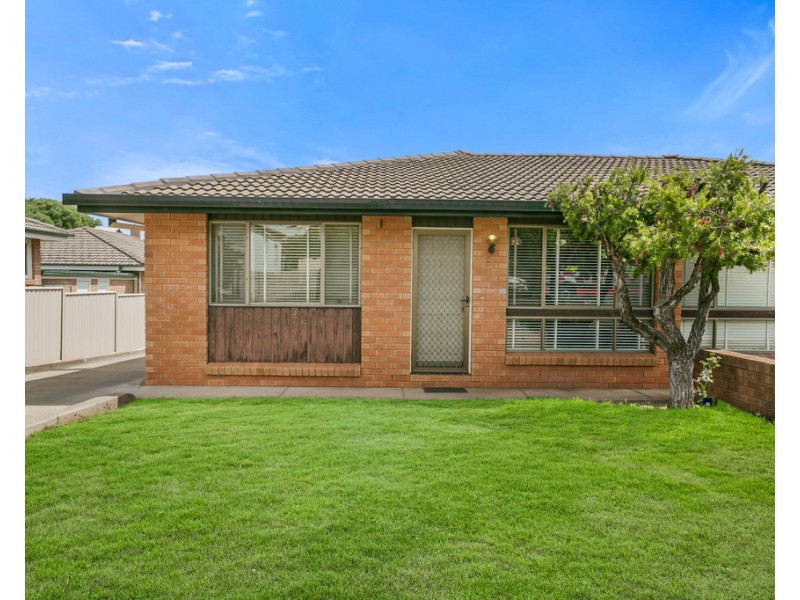 2/49 Rawson Avenue, Tamworth NSW 2340