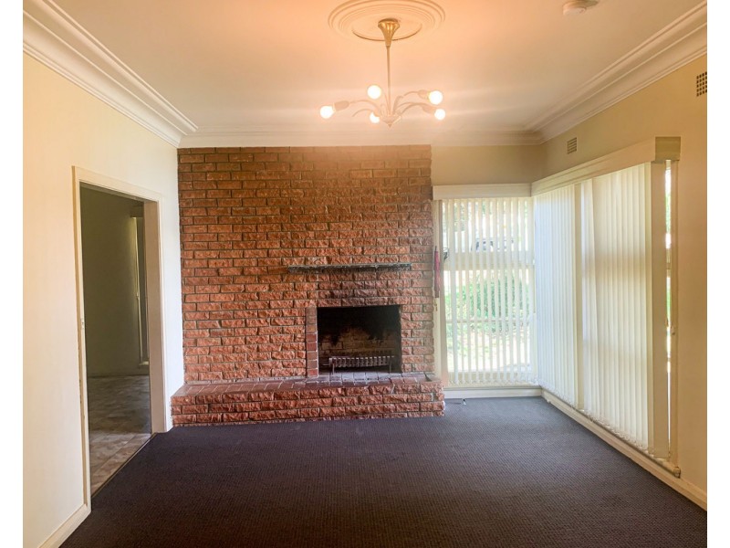 31 Raglan Street, Tamworth NSW 2340