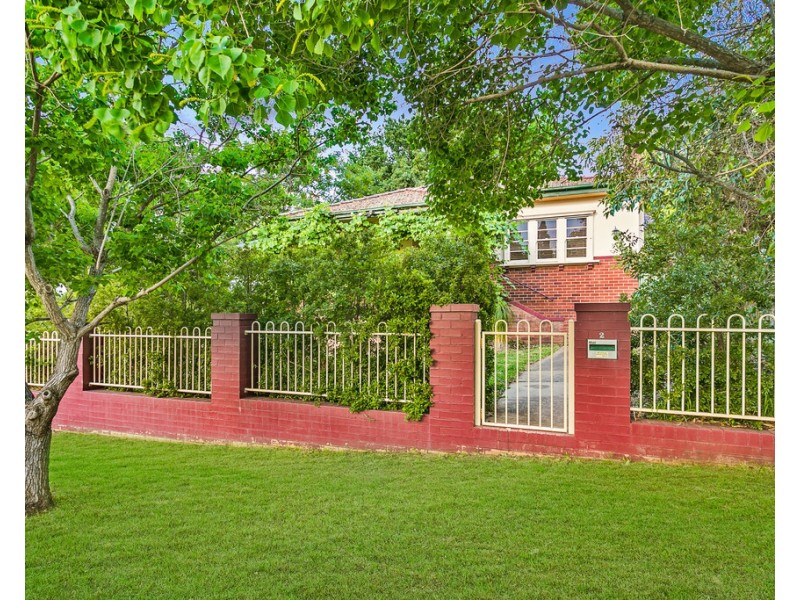 2 Douglas Avenue, Tamworth NSW 2340